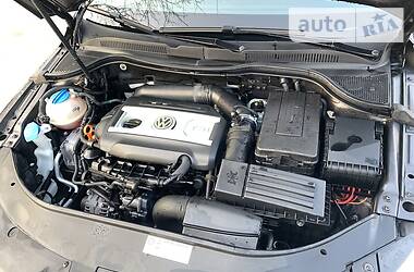 Седан Volkswagen CC / Passat CC 2009 в 