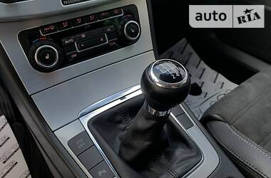 Седан Volkswagen CC / Passat CC 2010 в 