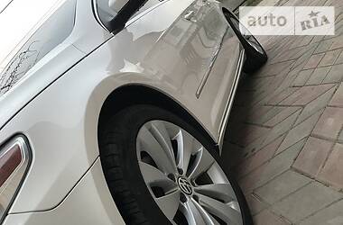 Купе Volkswagen CC / Passat CC 2011 в 