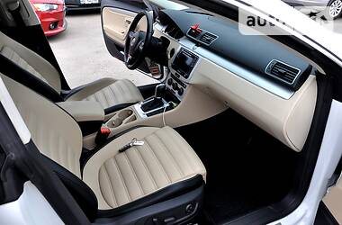 Седан Volkswagen CC / Passat CC 2016 в 