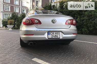 Седан Volkswagen CC / Passat CC 2011 в Киеве