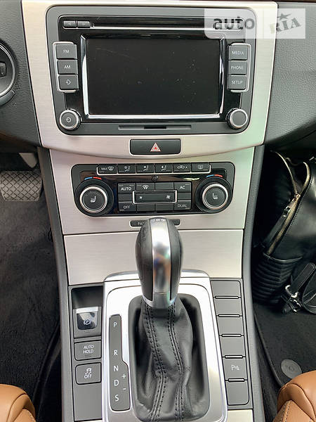Купе Volkswagen CC / Passat CC 2012 в Дніпрі