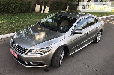 Седан Volkswagen CC / Passat CC 2015 в Киеве