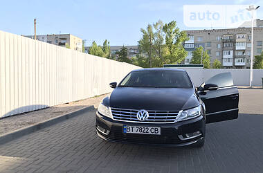 Седан Volkswagen CC / Passat CC 2012 в Новой Каховке