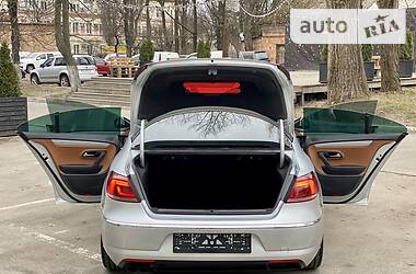 Седан Volkswagen CC / Passat CC 2012 в 