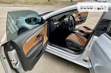 Седан Volkswagen CC / Passat CC 2012 в 