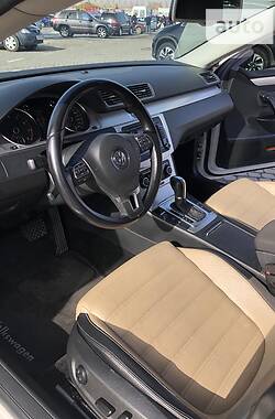 Седан Volkswagen CC / Passat CC 2011 в 
