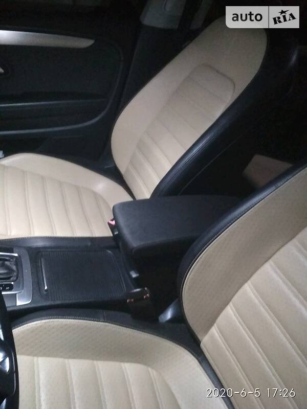 Седан Volkswagen CC / Passat CC 2011 в Черновцах