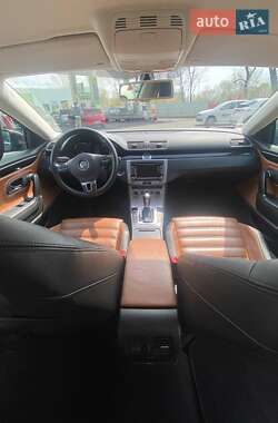 Седан Volkswagen CC / Passat CC 2013 в 