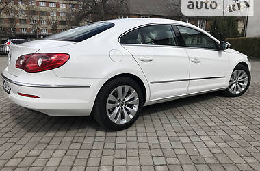 Седан Volkswagen CC / Passat CC 2011 в Львове