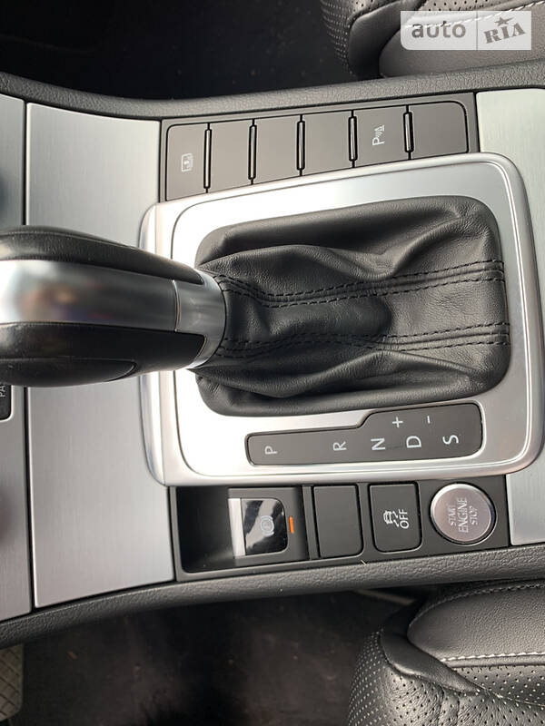 Седан Volkswagen CC / Passat CC 2013 в Ивано-Франковске