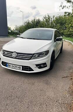 Седан Volkswagen CC / Passat CC 2016 в Ровно