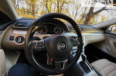 Седан Volkswagen CC / Passat CC 2012 в 