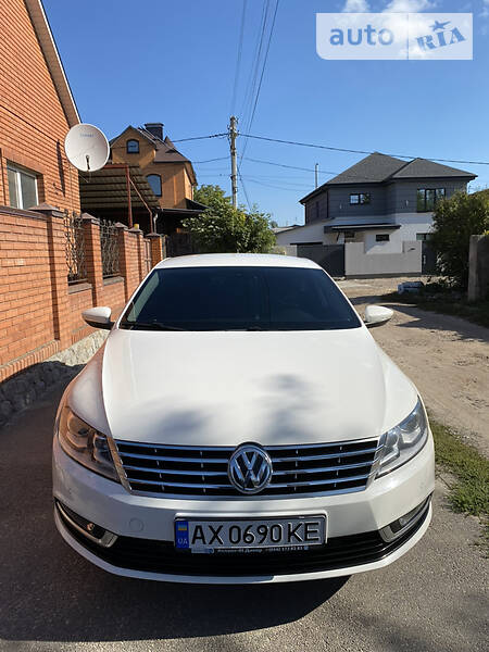 Седан Volkswagen CC / Passat CC 2012 в Львове