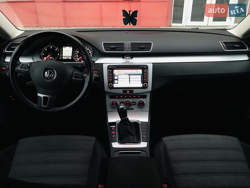 Седан Volkswagen CC / Passat CC 2012 в Николаеве