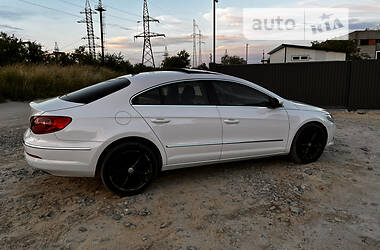 Купе Volkswagen CC / Passat CC 2009 в Львове