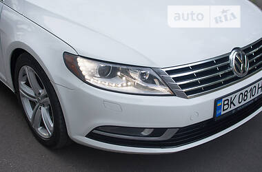 Седан Volkswagen CC / Passat CC 2012 в Сарнах