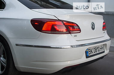 Седан Volkswagen CC / Passat CC 2012 в Сарнах