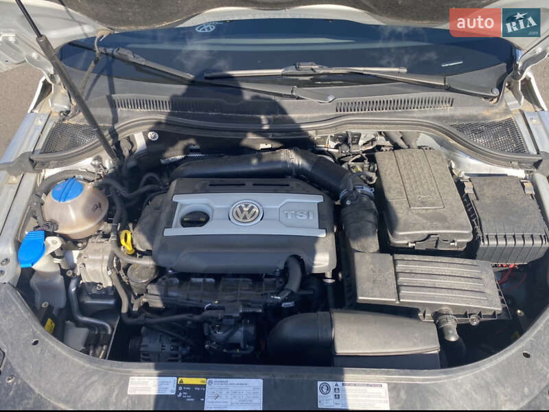 Седан Volkswagen CC / Passat CC 2015 в Полтаві