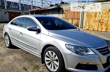 Купе Volkswagen CC / Passat CC 2010 в Львове