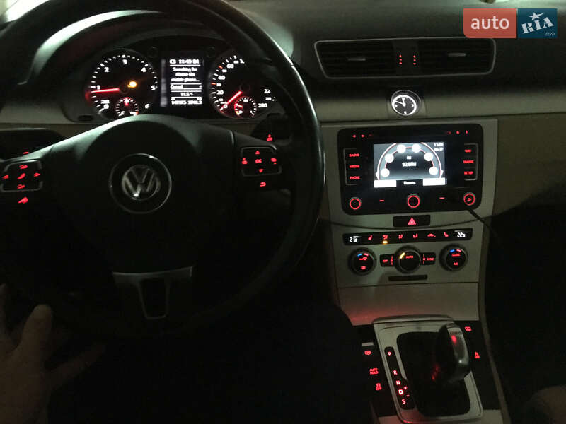 Седан Volkswagen CC / Passat CC 2013 в Києві