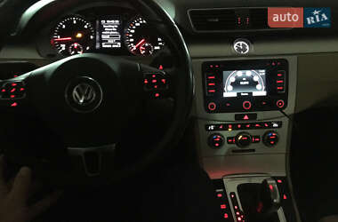 Седан Volkswagen CC / Passat CC 2013 в 