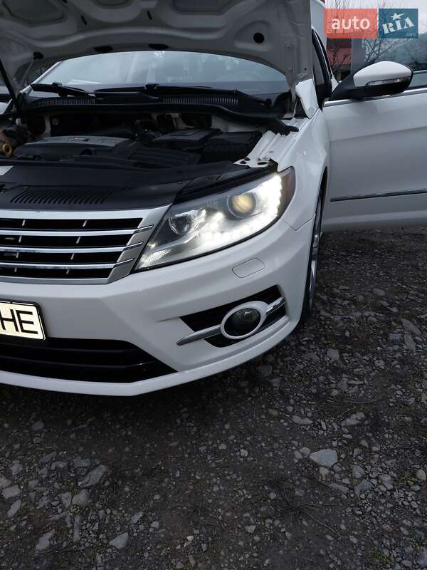 Купе Volkswagen CC / Passat CC 2013 в Ужгороді