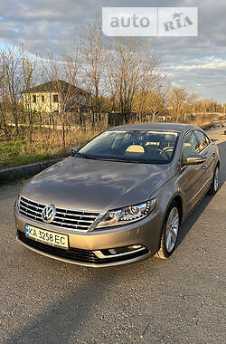 Седан Volkswagen CC / Passat CC 2013 в Киеве