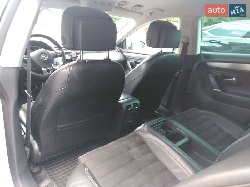 Купе Volkswagen CC / Passat CC 2009 в Києві