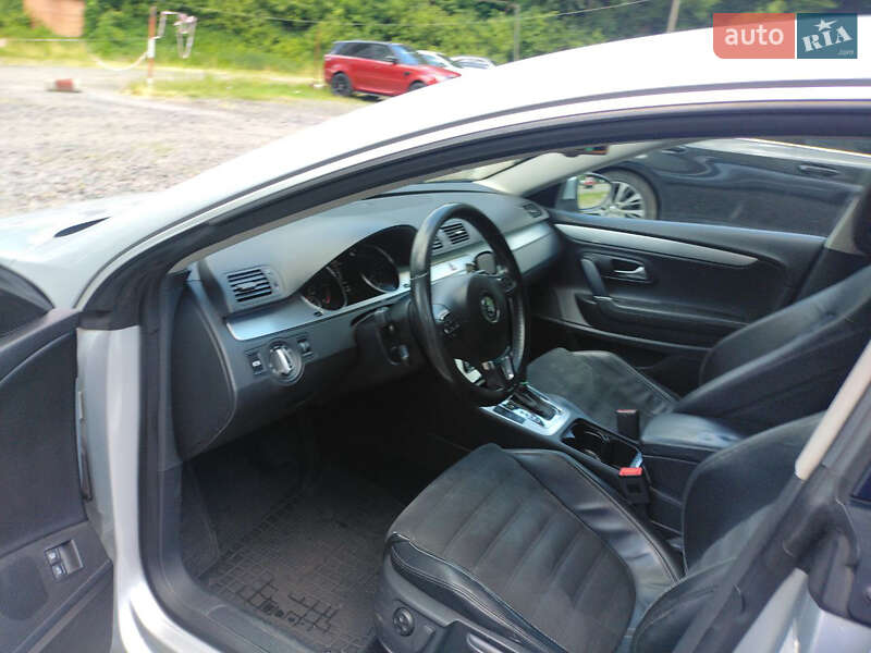 Купе Volkswagen CC / Passat CC 2009 в Києві