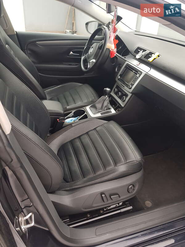 Купе Volkswagen CC / Passat CC 2010 в Золотоноше