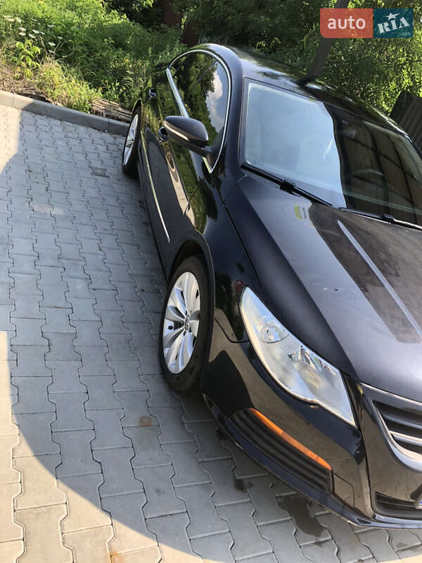 Купе Volkswagen CC / Passat CC 2011 в Кицмани