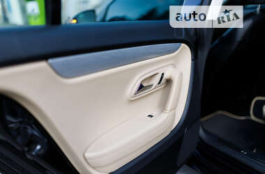 Купе Volkswagen CC / Passat CC 2012 в 
