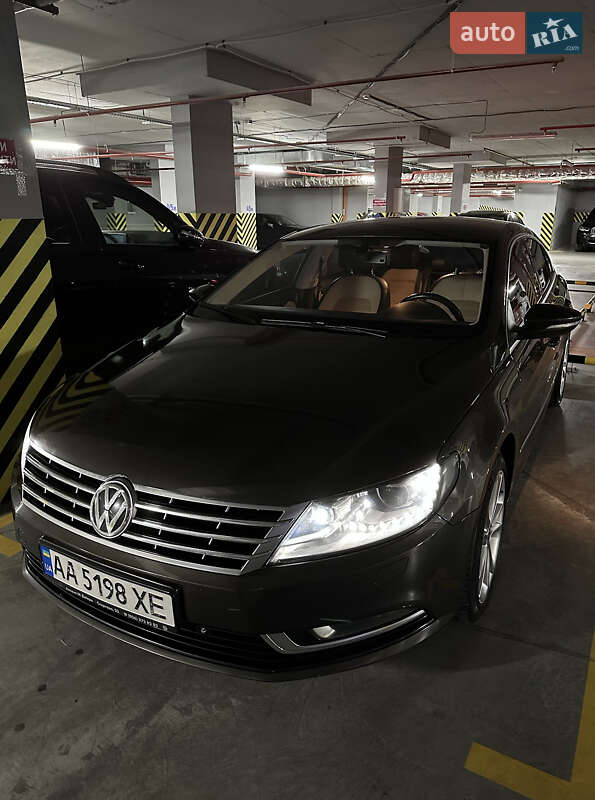 Купе Volkswagen CC / Passat CC 2012 в Киеве