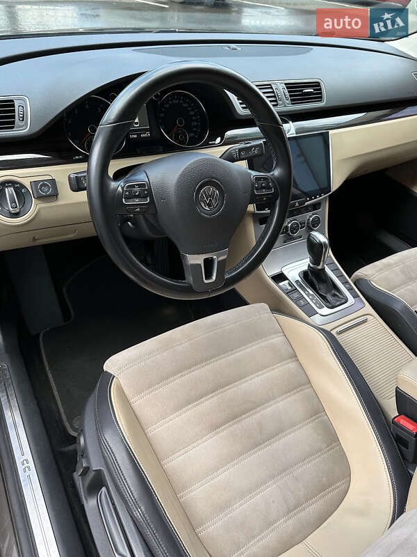 Купе Volkswagen CC / Passat CC 2012 в Киеве