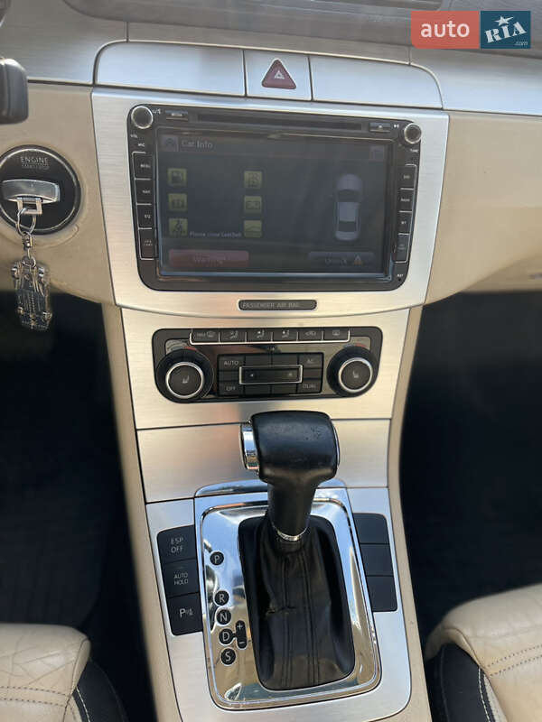 Купе Volkswagen CC / Passat CC 2009 в Самборе