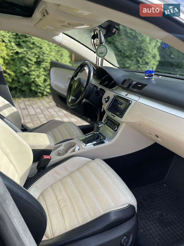 Купе Volkswagen CC / Passat CC 2009 в Самборе