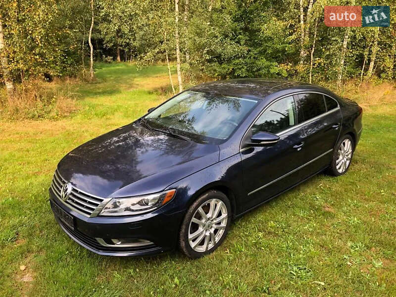 Купе Volkswagen CC / Passat CC 2013 в Ужгороде