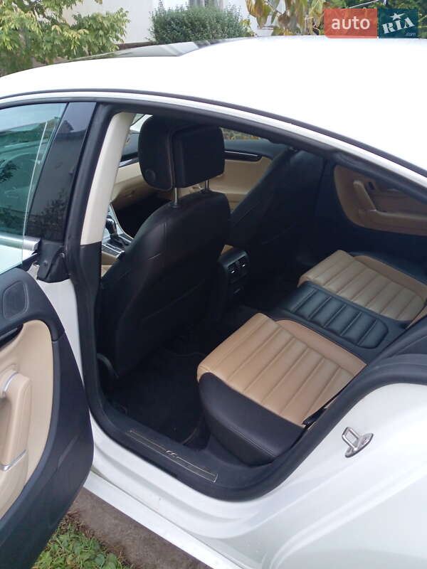 Купе Volkswagen CC / Passat CC 2012 в Ужгороде