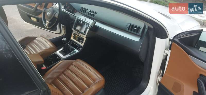 Купе Volkswagen CC / Passat CC 2010 в Тернополі