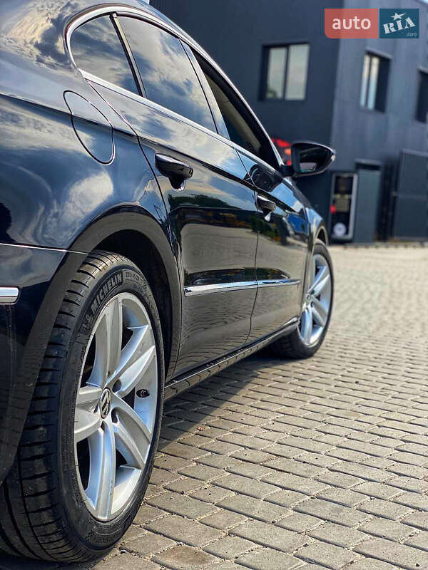 Купе Volkswagen CC / Passat CC 2014 в Староконстантинове