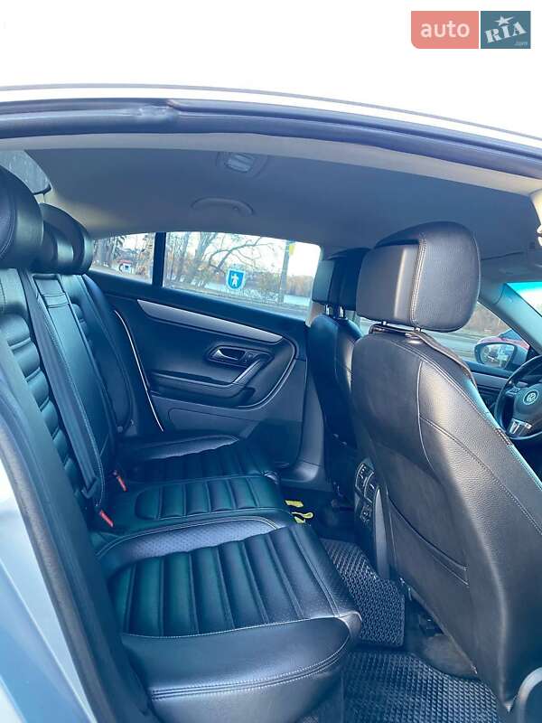 Купе Volkswagen CC / Passat CC 2012 в Умани