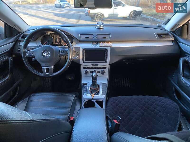 Купе Volkswagen CC / Passat CC 2012 в Умани