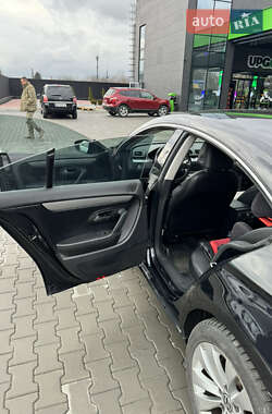 Купе Volkswagen CC / Passat CC 2011 в 