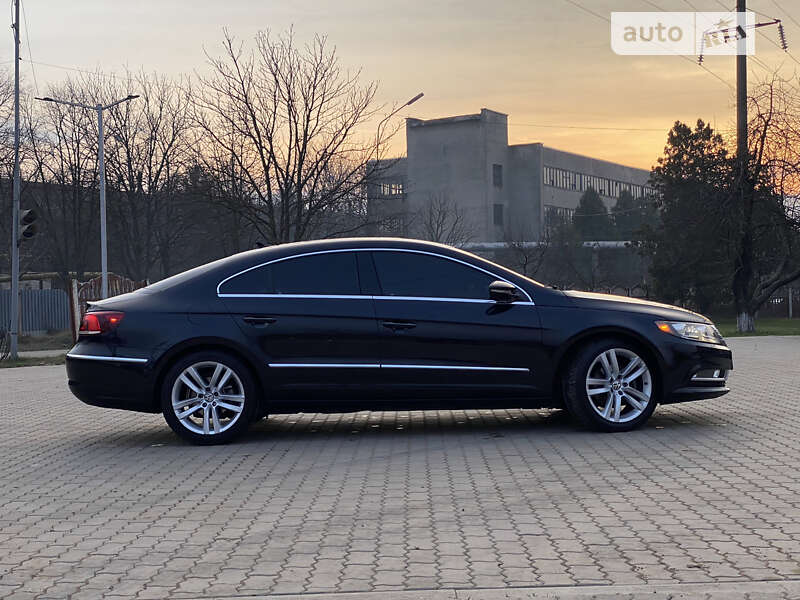 Купе Volkswagen CC / Passat CC 2012 в Ужгороде