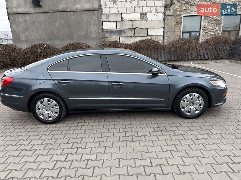 Купе Volkswagen CC / Passat CC 2012 в Киеве