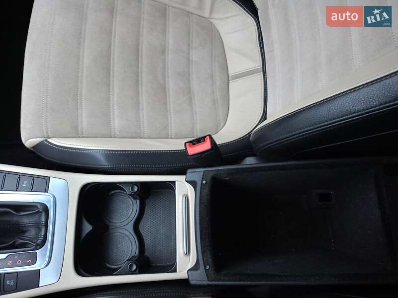 Купе Volkswagen CC / Passat CC 2011 в Конотопе