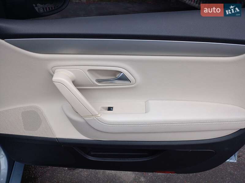 Купе Volkswagen CC / Passat CC 2011 в Конотопе