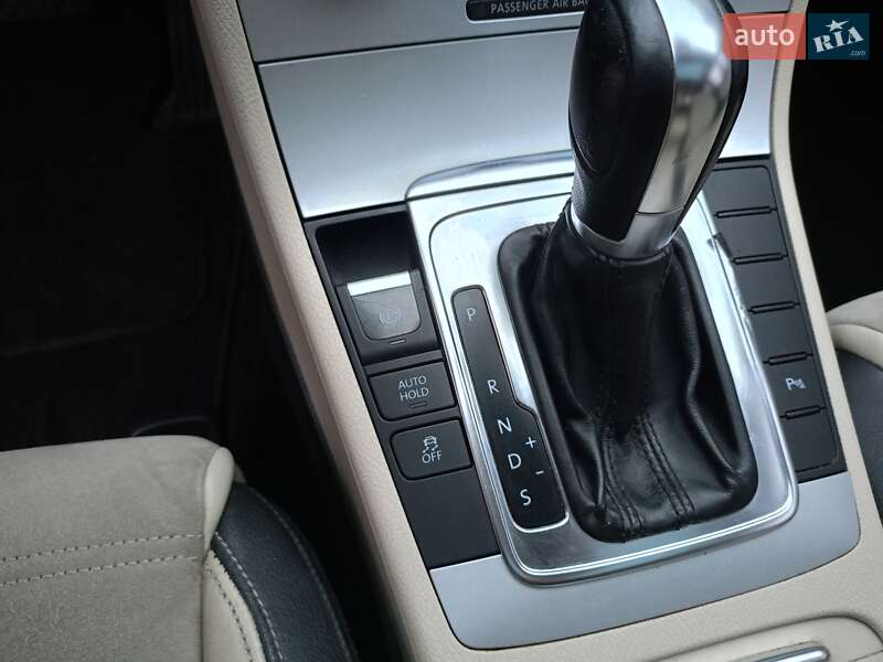 Купе Volkswagen CC / Passat CC 2011 в Конотопе