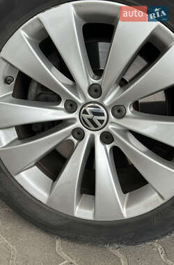 Купе Volkswagen CC / Passat CC 2011 в 
